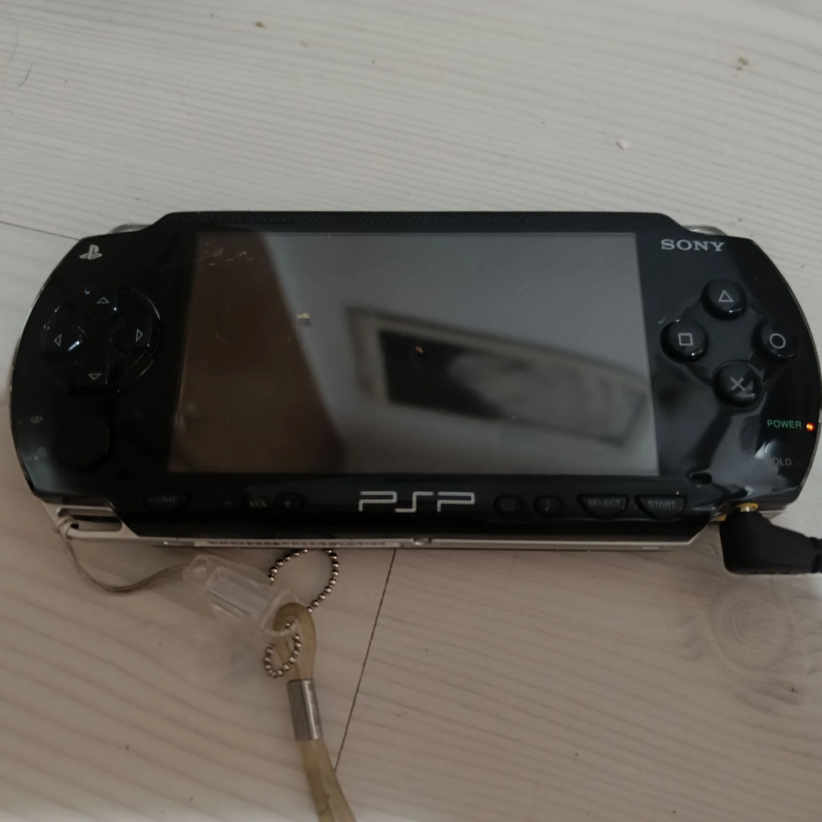 Pack Sony PSP + étui rigide + chargeur d'origine + carte 2 Go + 5 jeux – photo 18